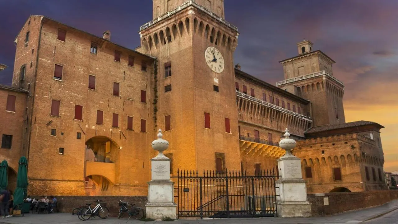 Superior Loft Centro Storico Ferrara Appartamento Italia